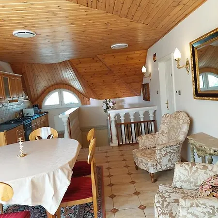 Gombos Apartman *