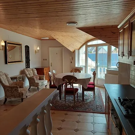 Gombos Apartman *