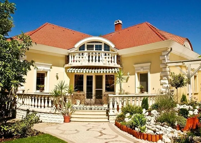 דירה Gombos Apartman *