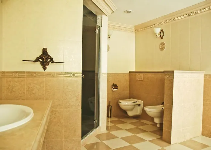 Gombos Apartman דירה *