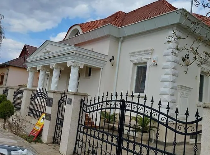 Apartament Gombos Apartman *